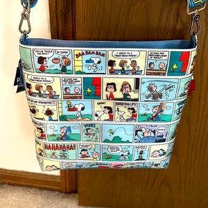Harvey’s Seatbelt Peanuts Streamline Crossbody Handbag